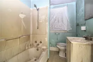 2226 Mahoning Ave, Warren, OH 44483 - Photo 12