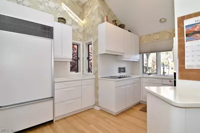 25844 Fairmount Boulevard, Beachwood, OH 44122 - Photo 8