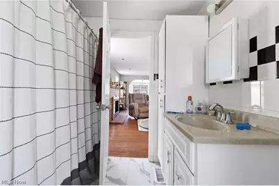 328 E 238th Street, Euclid, OH 44123 - Photo 14