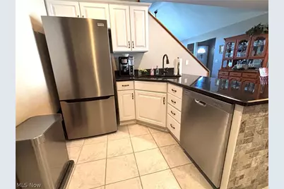 147 Village Court, Columbiana, OH 44408 - Photo 12