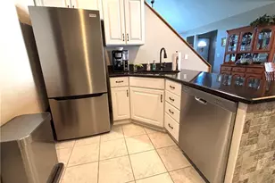 147 Village Ct, Columbiana, OH 44408 - Photo 12