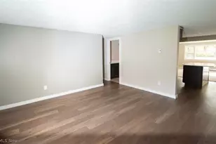 8796 Evergreen Dr, Mentor, OH 44060 - Photo 12