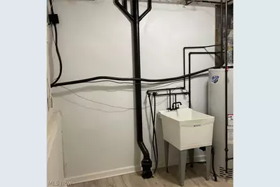 541 Howells Court, Eastlake, OH 44095 - Photo 16