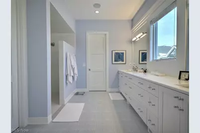 191 Bridgeport Way, Mayfield Heights, OH 44124 - Photo 10