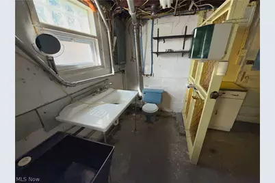 403 Burrows Avenue, East Liverpool, OH 43920 - Photo 36