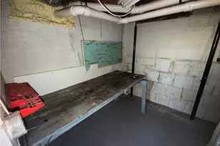 403 Burrows Ave, East Liverpool, OH 43920 - Photo 38