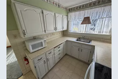 403 Burrows Avenue, East Liverpool, OH 43920 - Photo 22