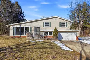 4699 W Bath Rd, Akron, OH 44333 - Photo 1