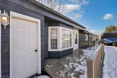 4890 Northwood Drive, Sheffield Lake, OH 44054 - Photo 4