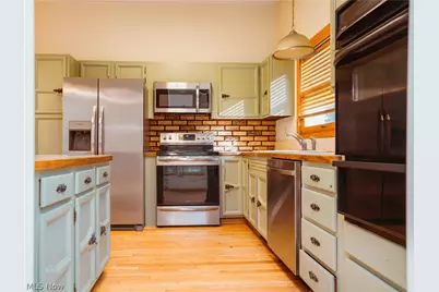 156 W Ingleside Drive, Akron, OH 44319 - Photo 6