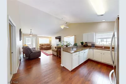 609 Beacon Drive, Painesville, OH 44077 - Photo 14