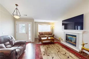 609 Beacon Dr, Painesville, OH 44077 - Photo 2