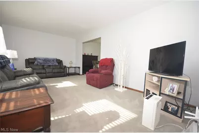 27 E Overdale Drive, Tallmadge, OH 44278 - Photo 4