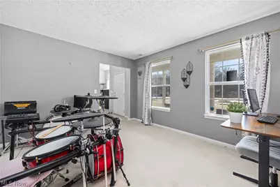 27226 S Emerald Oval, Olmsted Twp, OH 44138 - Photo 2