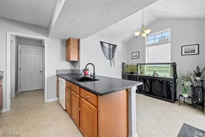 27226 S Emerald Oval, Olmsted Twp, OH 44138 - Photo 14