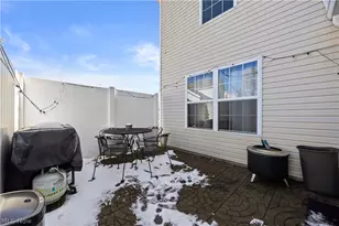 27226 S Emerald Ovl, Olmsted Twp, OH 44138 - Photo 30