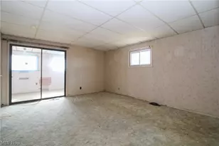 17638 Laurel Ave, Lake Milton, OH 44429 - Photo 4