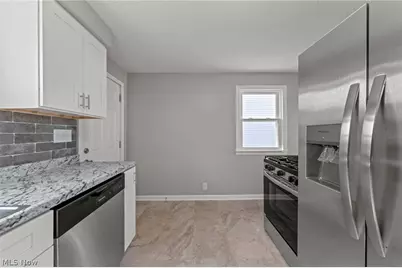 1610 Colonial Boulevard NE, Canton, OH 44714 - Photo 16