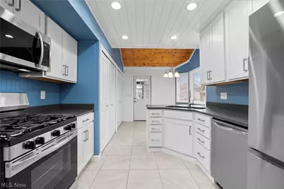 4559 Oakhill Boulevard, Lorain, OH 44053 - Photo 28