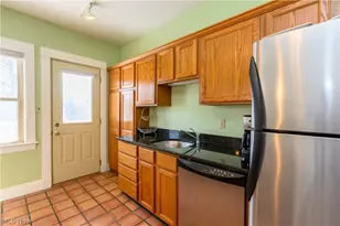 2548 Overlook Rd, Loveland, OH 44106 - Photo 2