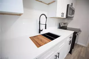 19901 Van Aken Blvd, Huber Heights, OH 44122 - Photo 12