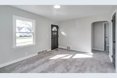 2808 Kirby Avenue NE, Canton, OH 44705 - Photo 8