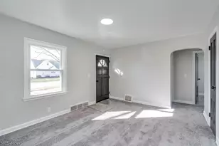 2808 Kirby Ave NE, Canton, OH 44705 - Photo 8