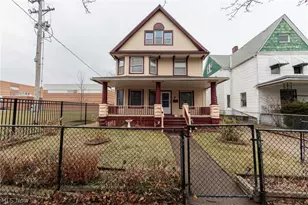 1794 W 54th St, Loveland, OH 44102 - Photo 2