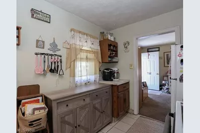 805 Clark Street, Elyria, OH 44035 - Photo 8