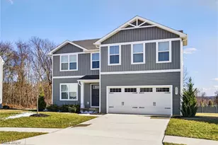 2457 Bishop Oval, Barberton, OH 44203 - Photo 2