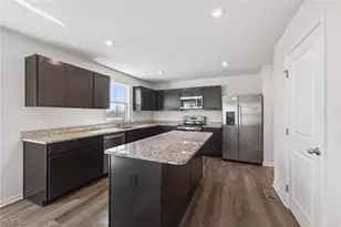 2457 Bishop Oval, Barberton, OH 44203 - Photo 6