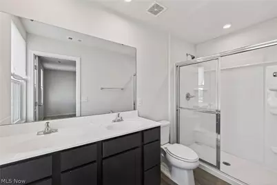 2457 Bishop Oval, Barberton, OH 44203 - Photo 16