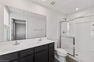 2457 Bishop Oval, Barberton, OH 44203 - Photo 16