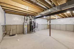 2457 Bishop Oval, Barberton, OH 44203 - Photo 36