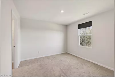 2457 Bishop Oval, Barberton, OH 44203 - Photo 28