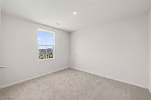 2457 Bishop Oval, Barberton, OH 44203 - Photo 32