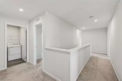 2457 Bishop Oval, Barberton, OH 44203 - Photo 12