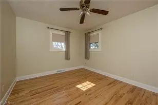 10299 Hunting Hills Ave NE, Hartville, OH 44632 - Photo 16