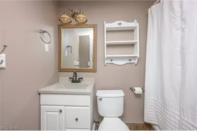 10299 Hunting Hills Avenue NE, Hartville, OH 44632 - Photo 22