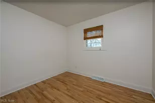 10299 Hunting Hills Ave NE, Hartville, OH 44632 - Photo 18