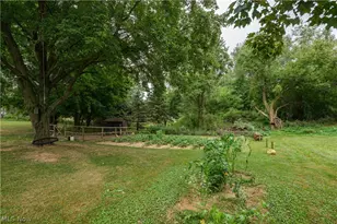 10299 Hunting Hills Ave NE, Hartville, OH 44632 - Photo 6