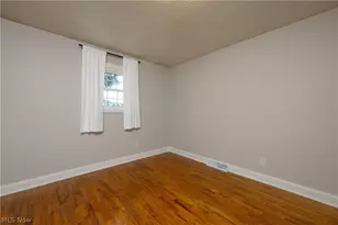 10299 Hunting Hills Ave NE, Hartville, OH 44632 - Photo 14