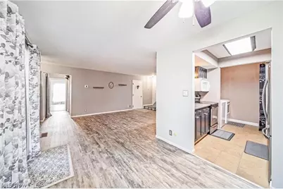 7987 Carriage Circle, Mentor, OH 44060 - Photo 10