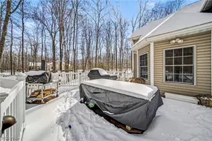 13537 Shirley Dr, Leroy, OH 44077 - Photo 40