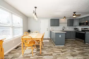 131 Roslyn Ave NW, Canton, OH 44708 - Photo 6