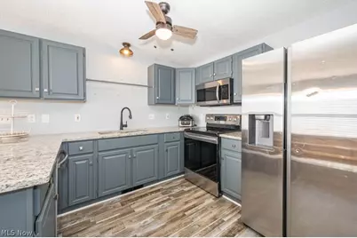 131 Roslyn Avenue NW, Canton, OH 44708 - Photo 4