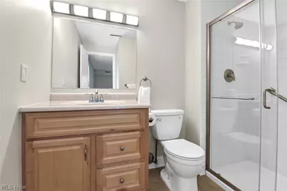 26195 Raintree Boulevard #B4, Olmsted Falls, OH 44138 - Photo 24