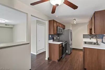 26195 Raintree Boulevard #B4, Olmsted Falls, OH 44138 - Photo 14