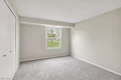 26195 Raintree Boulevard #B4, Olmsted Falls, OH 44138 - Photo 16
