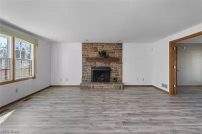 6496 Sandava Avenue NW, Canton, OH 44718 - Photo 8
